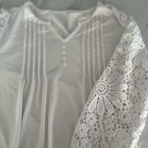 White Long-Sleeved Shirt with Floral design on Sleeves Size 1X